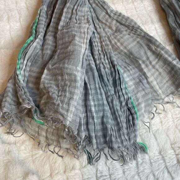 Grey Plaid Fringe Raw Hem Lightweight Scarf - Picture 2 of 2